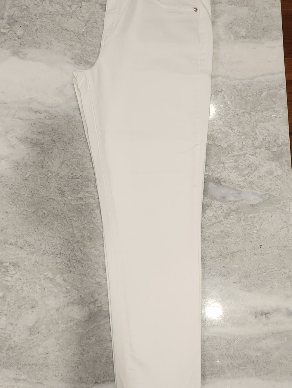 White House Black Market White Girlfriend Mid-rise Jeans